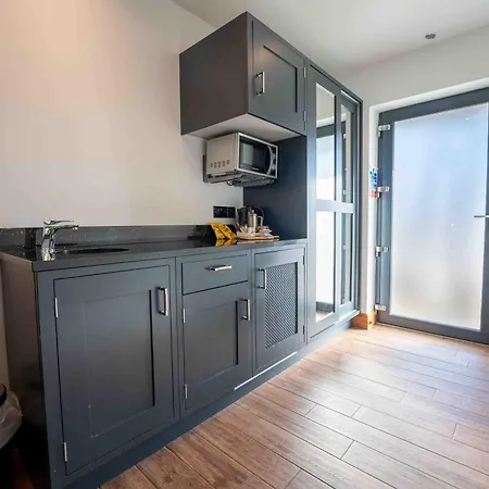 Antrim House Guest Rooms & Suites (Adults Only)-3